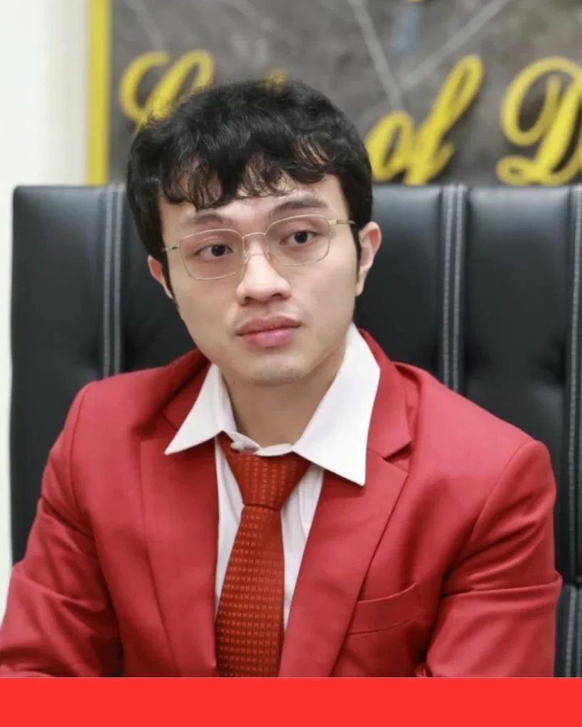 Kiko Barzaga Age
