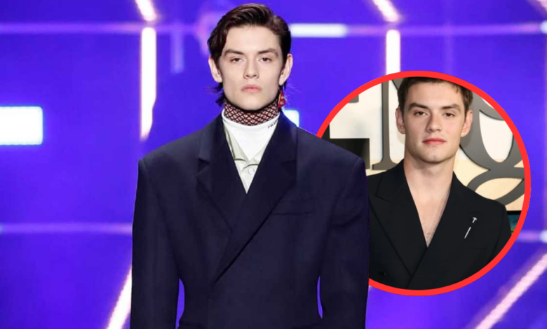 Louis Partridge Height